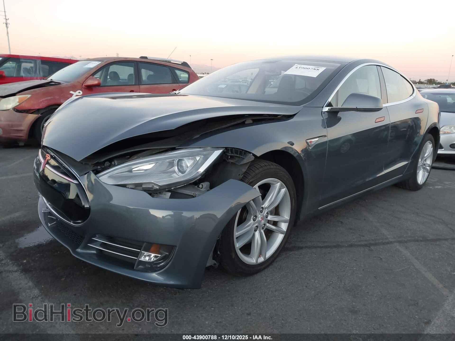 2013 TESLA MODEL S - VIN: 5YJSA1CNXDFP27124 - Photo 2