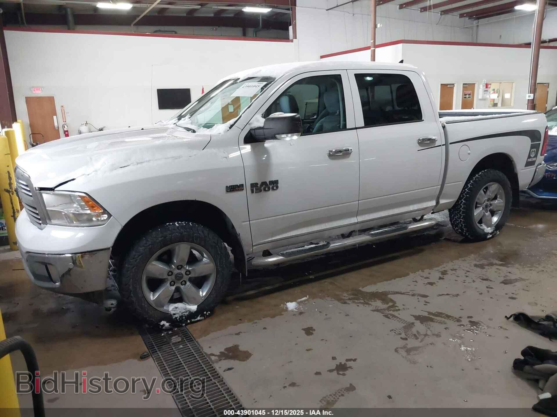 2015 RAM 1500 - VIN: 1C6RR7LT9FS775302 - Фото 2
