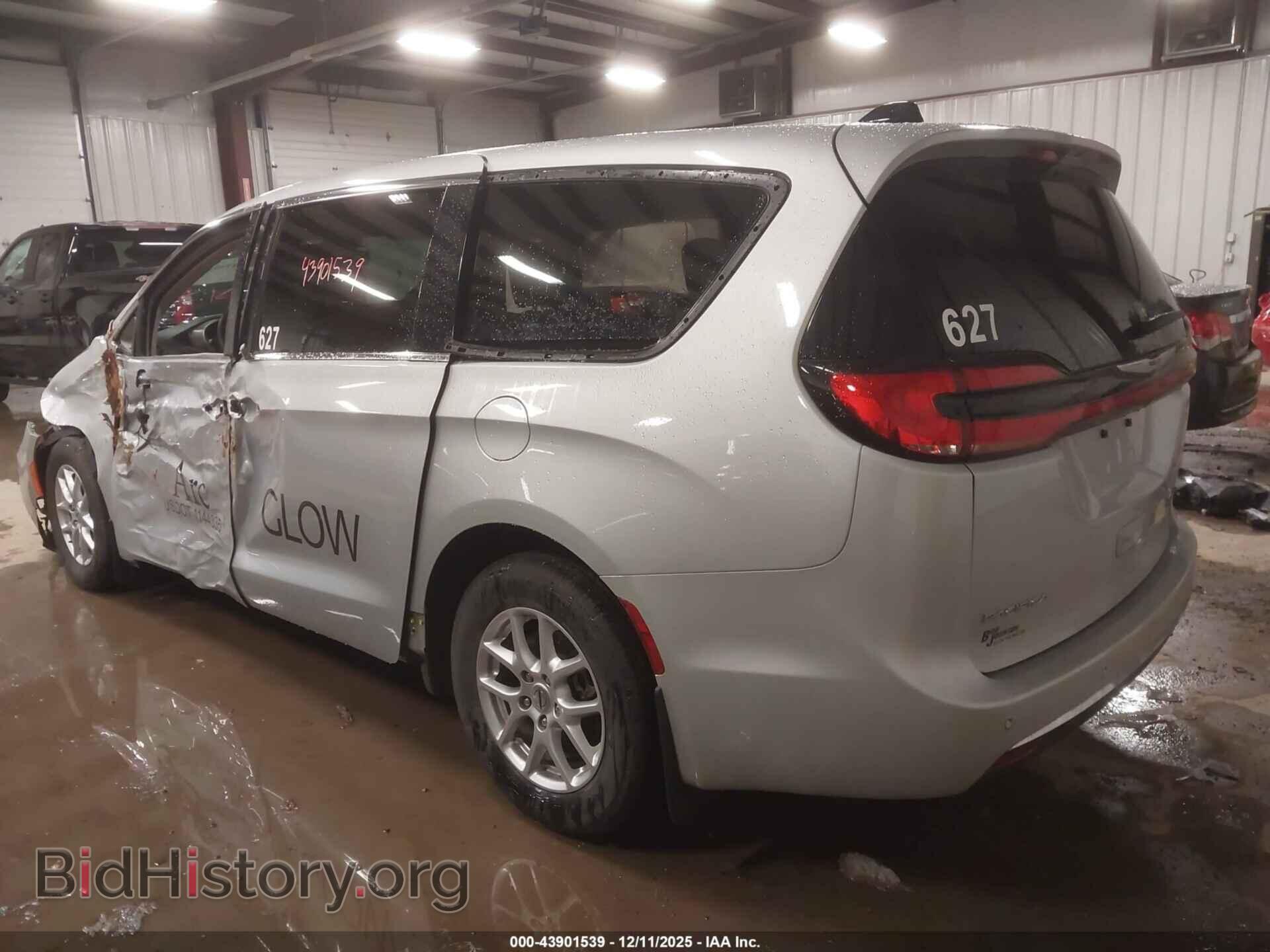 2023 CHRYSLER PACIFICA - VIN: 2C4RC1BG4PR590122 - Фото 3
