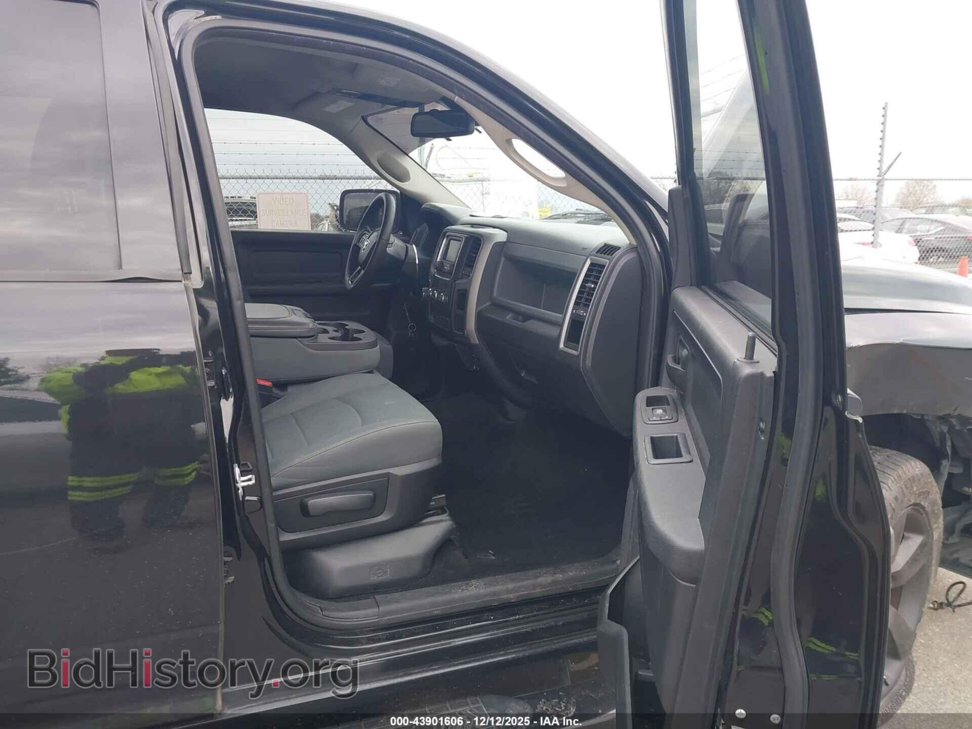 2016 RAM 1500 - VIN: 3C6RR7KT0GG374103 - Photo 5