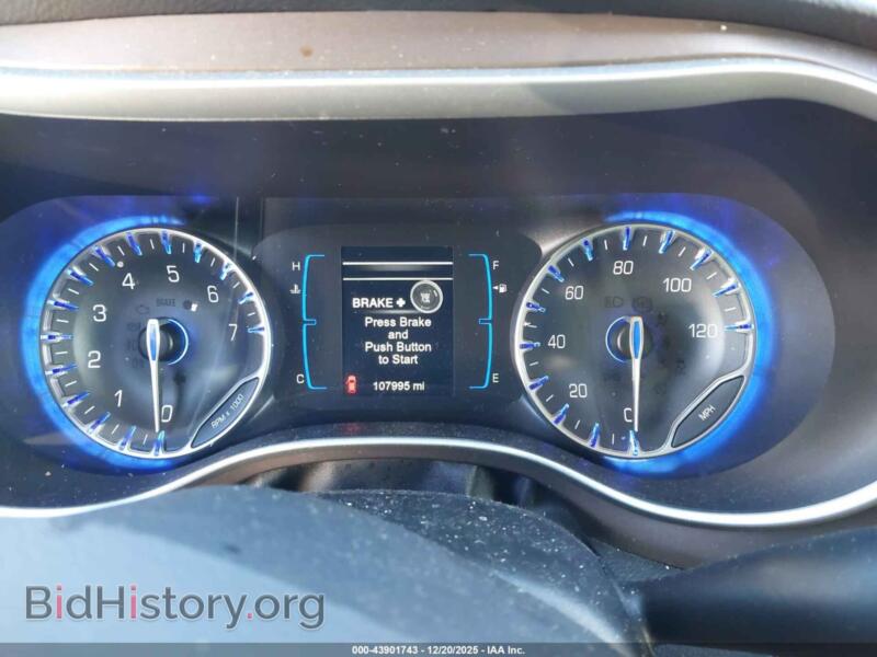 2017 Chrysler PACIFICA (VIN 2C4RC1BG7HR712294) — photo 7 of 17