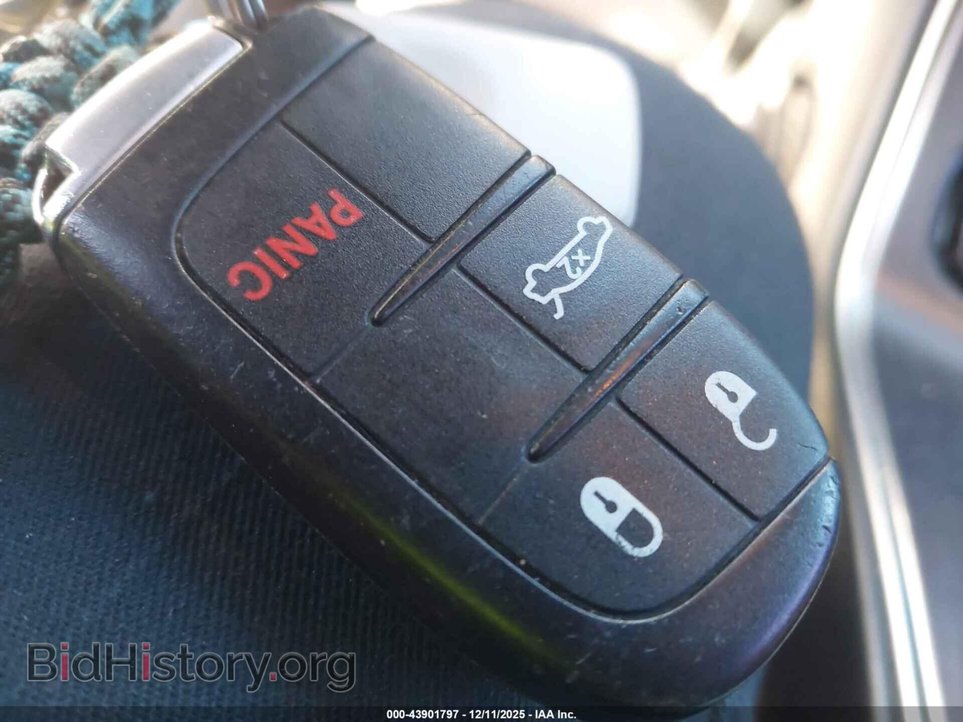 2016 DODGE CHALLENGER - VIN: 2C3CDZBT1GH202045 - Фото 11