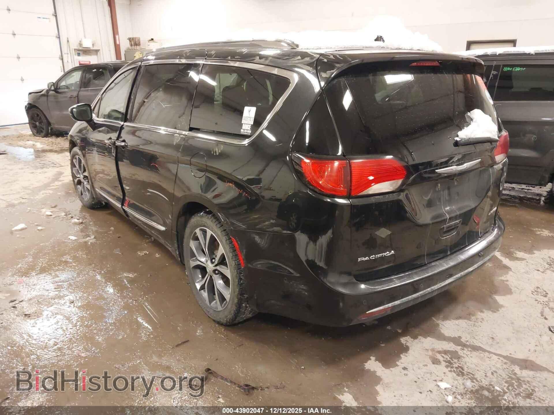 2017 CHRYSLER PACIFICA - VIN: 2C4RC1GGXHR638328 - Фото 3