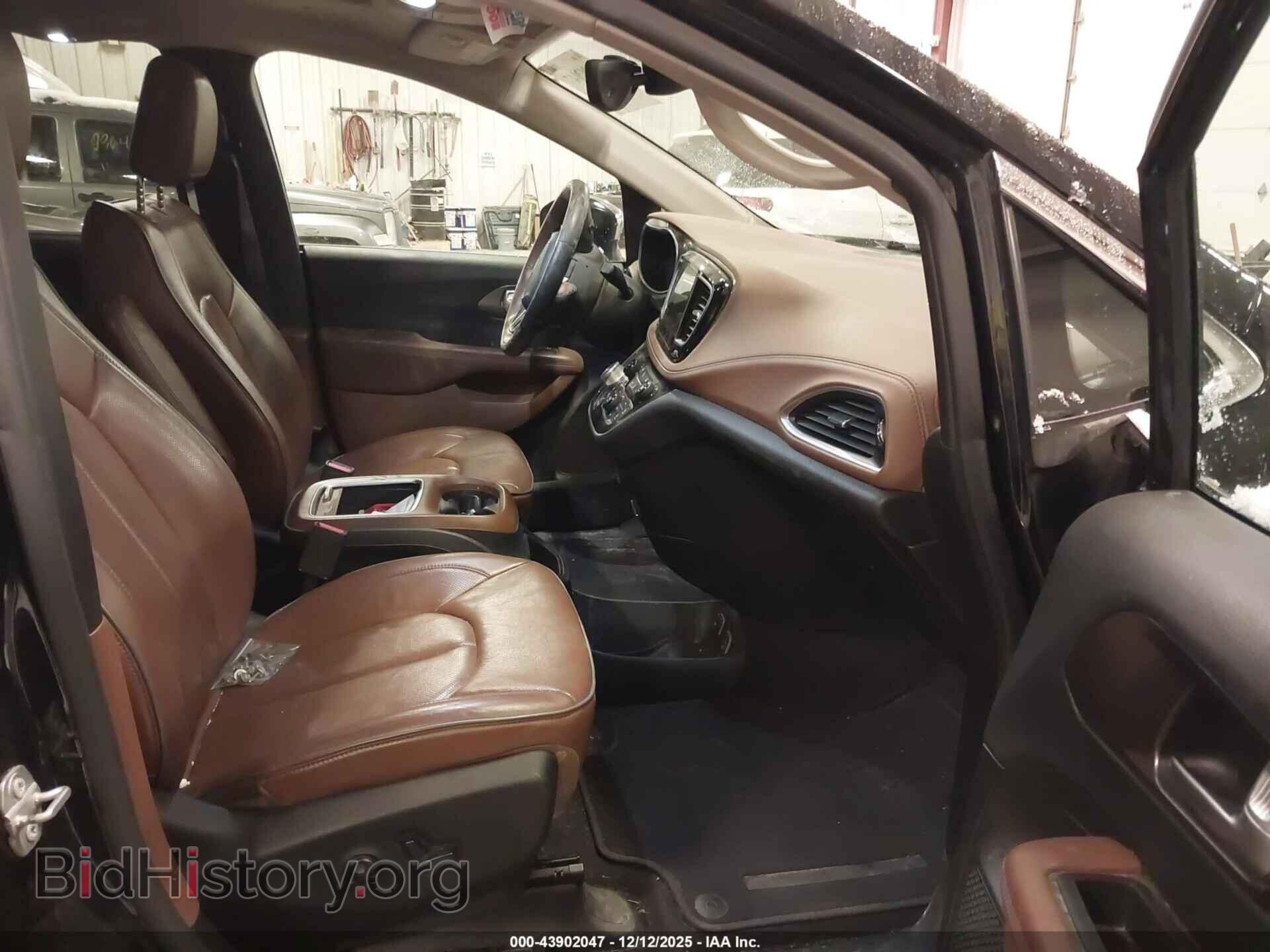 2017 CHRYSLER PACIFICA - VIN: 2C4RC1GGXHR638328 - Фото 5