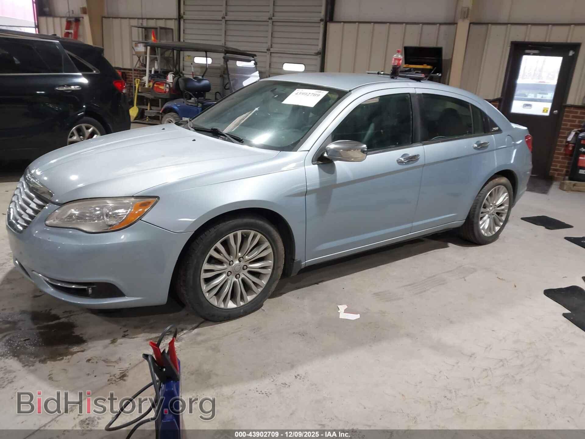 2013 CHRYSLER 200 - VIN: 1C3CCBCG4DN595800 - Фото 2