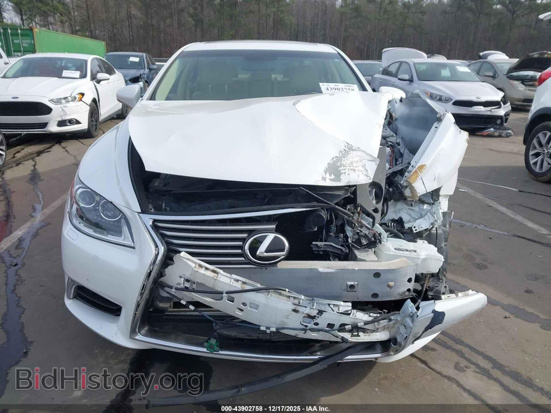 2016 LEXUS LS 460 - VIN: JTHBL5EF6G5139166 - Фото 12