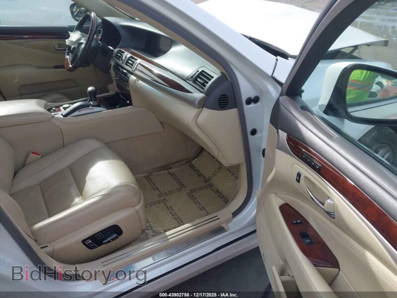 2016 Lexus LS 460 (VIN JTHBL5EF6G5139166) — фото 5 из 16