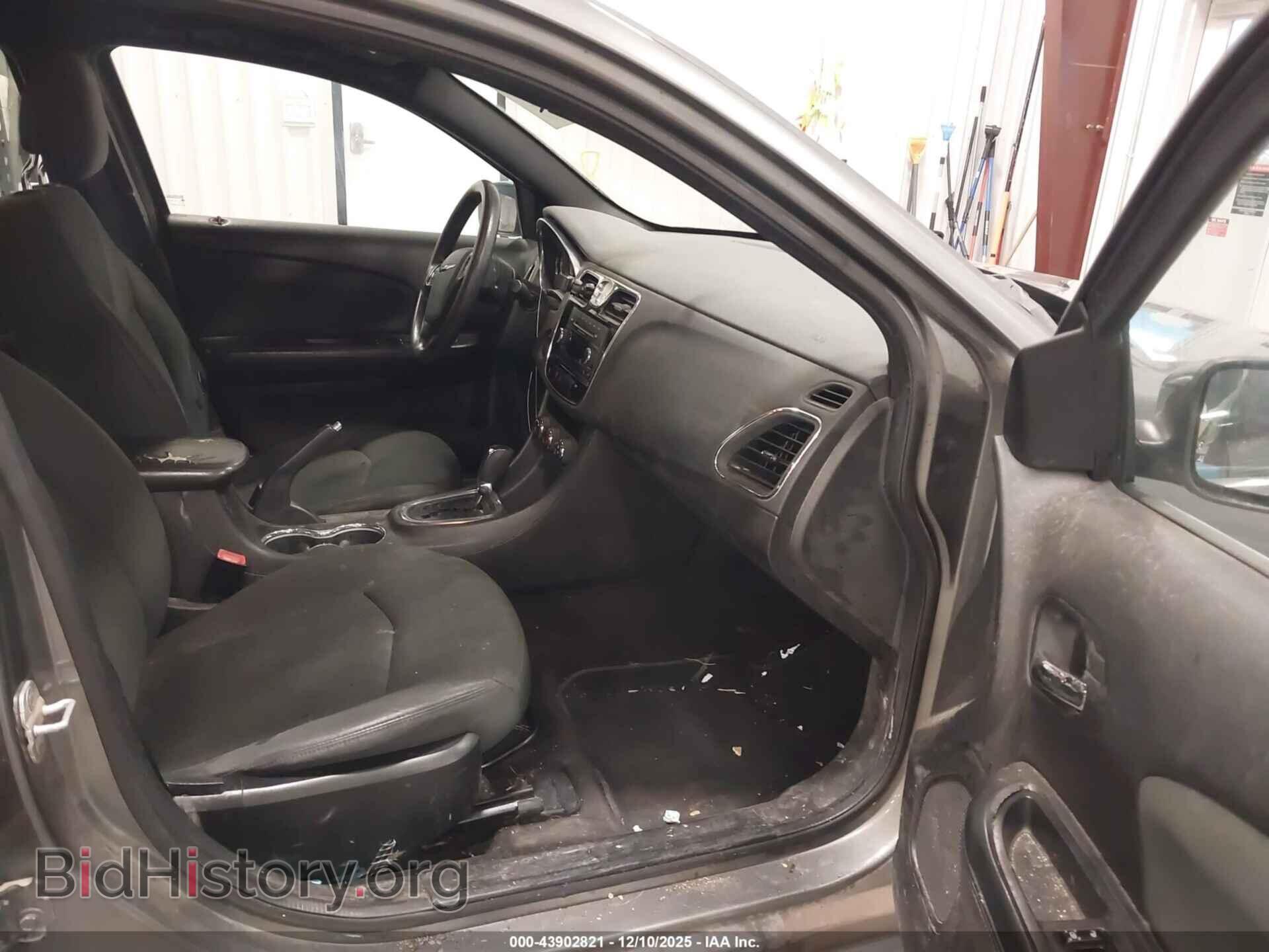 2012 CHRYSLER 200 - VIN: 1C3CCBAB2CN155368 - Фото 5