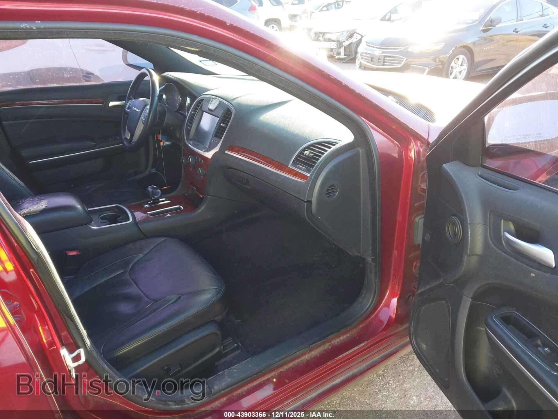 2014 CHRYSLER 300 - VIN: 2C3CCAAG8EH189123 - Фото 5