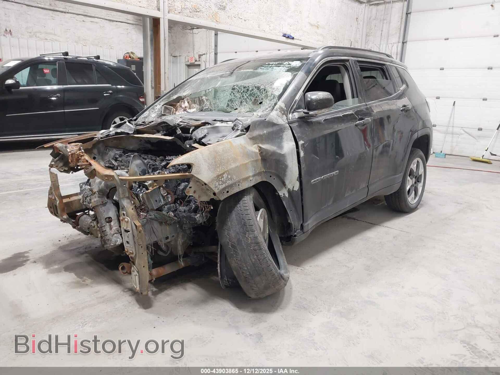 2018 JEEP COMPASS - VIN: 3C4NJDCB9JT341005 - Фото 2