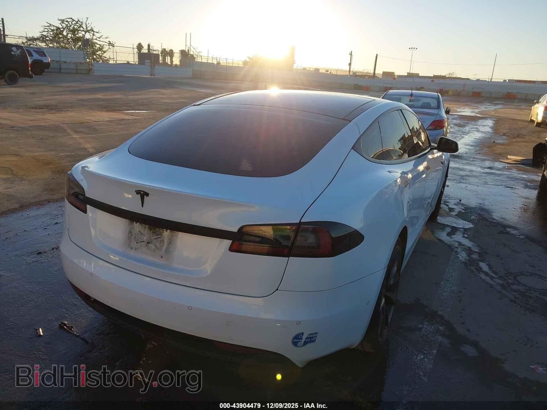 2016 TESLA MODEL S - VIN: 5YJSA1E15GF158830 - Фото 4