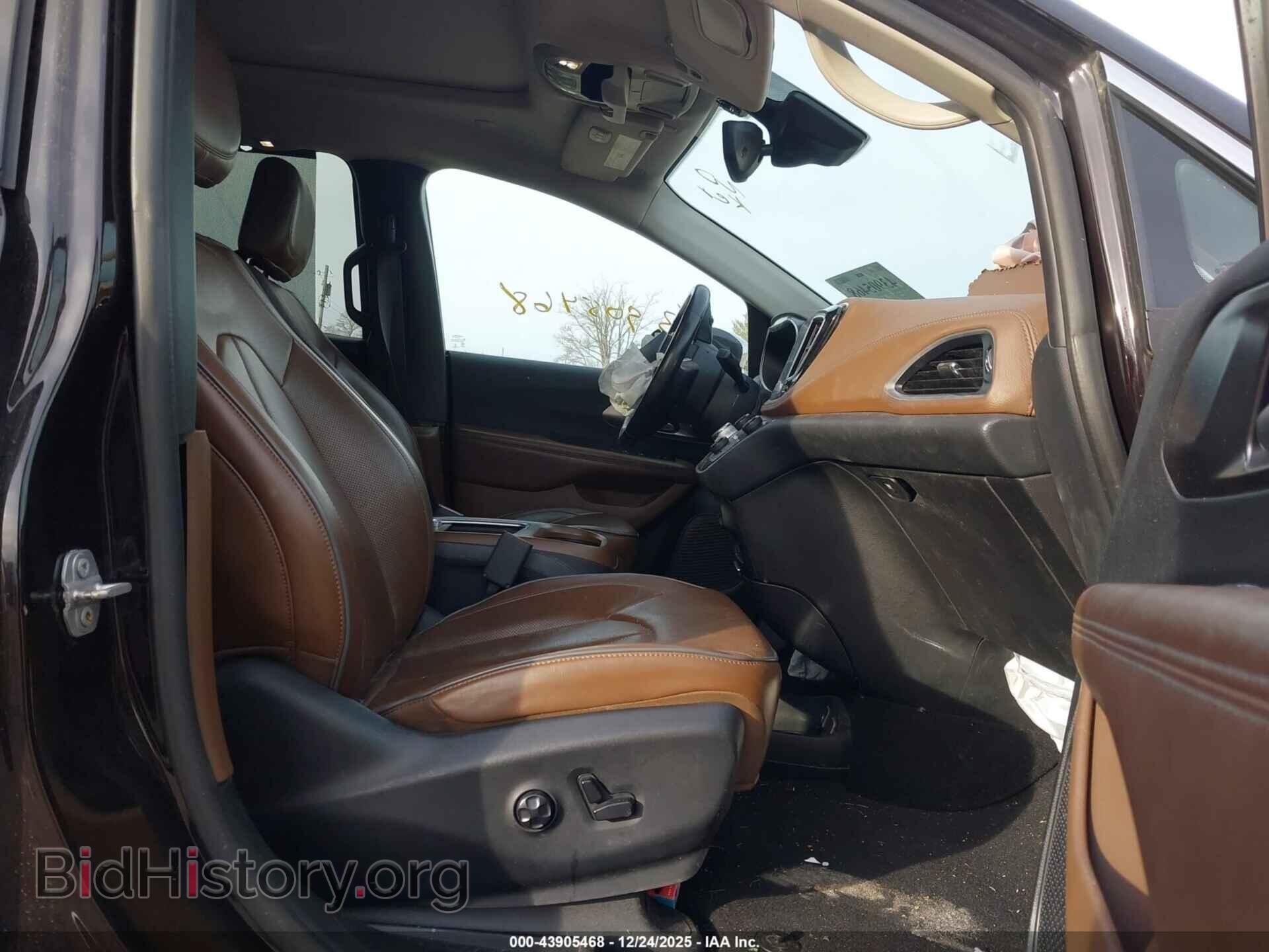 2017 CHRYSLER PACIFICA - VIN: 2C4RC1GG8HR649103 - Photo 5