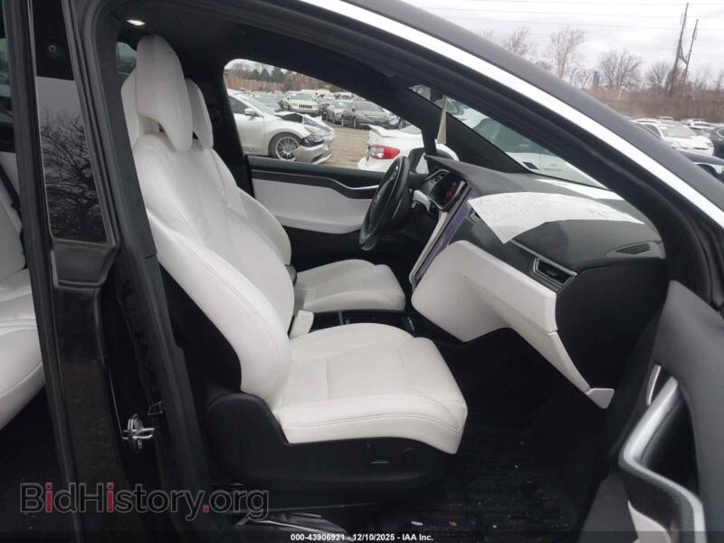 2017 Tesla MODEL X (VIN 5YJXCDE26HF053631) — фото 5 из 19