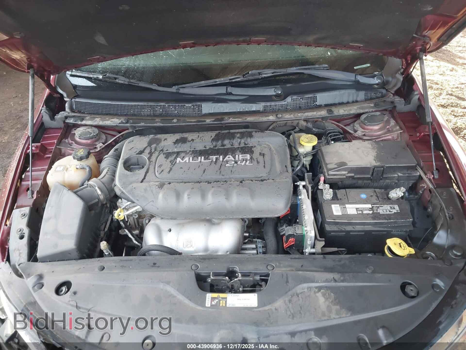 2016 CHRYSLER 200 - VIN: 1C3CCCAB8GN174258 - Фото 10