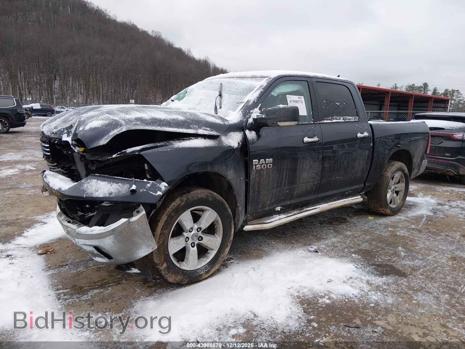2017 RAM 1500 - VIN: 1C6RR7LG8HS600903 - Фото 2