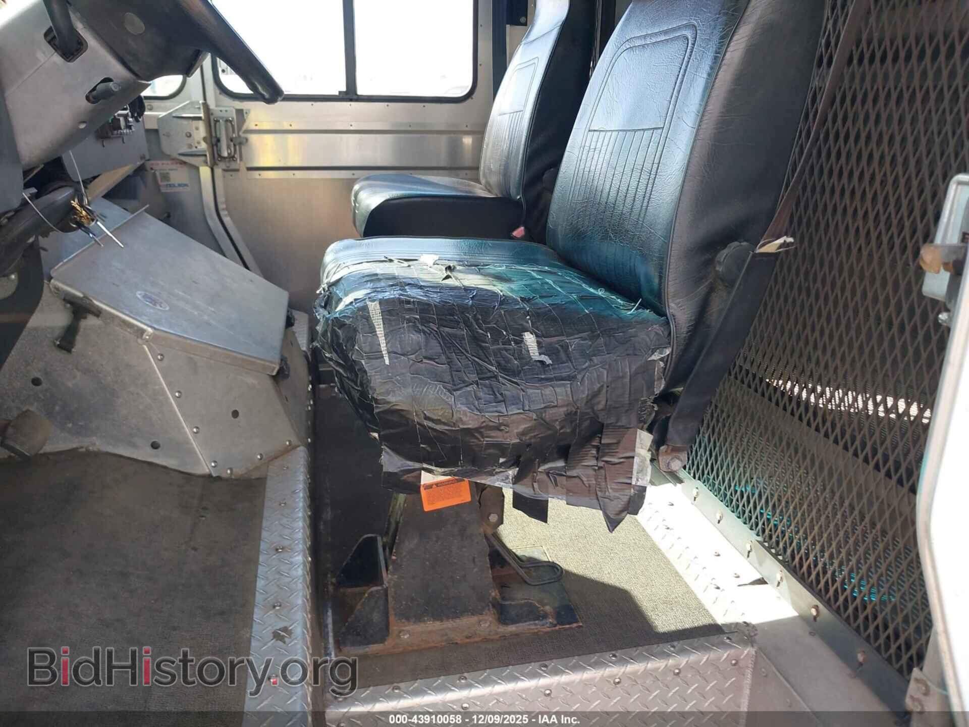 2014 FORD E-350 STRIPPED - VIN: 1FC3E3KL8EDB11015 - Photo 19