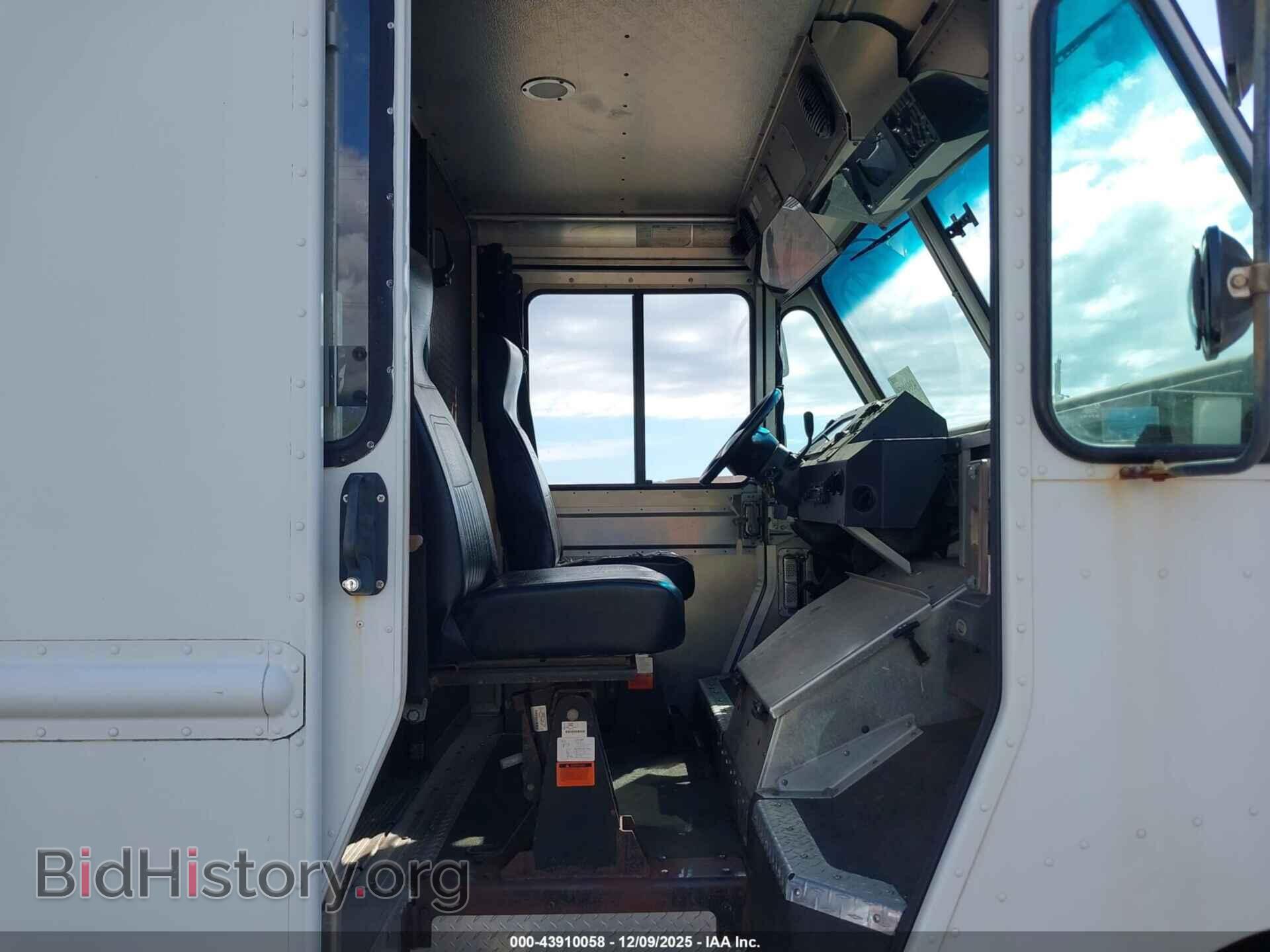 2014 FORD E-350 STRIPPED - VIN: 1FC3E3KL8EDB11015 - Photo 6