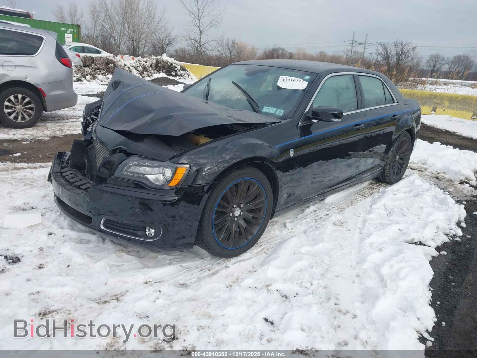 2012 CHRYSLER 300 - VIN: 2C3CCADT3CH315300 - Фото 2
