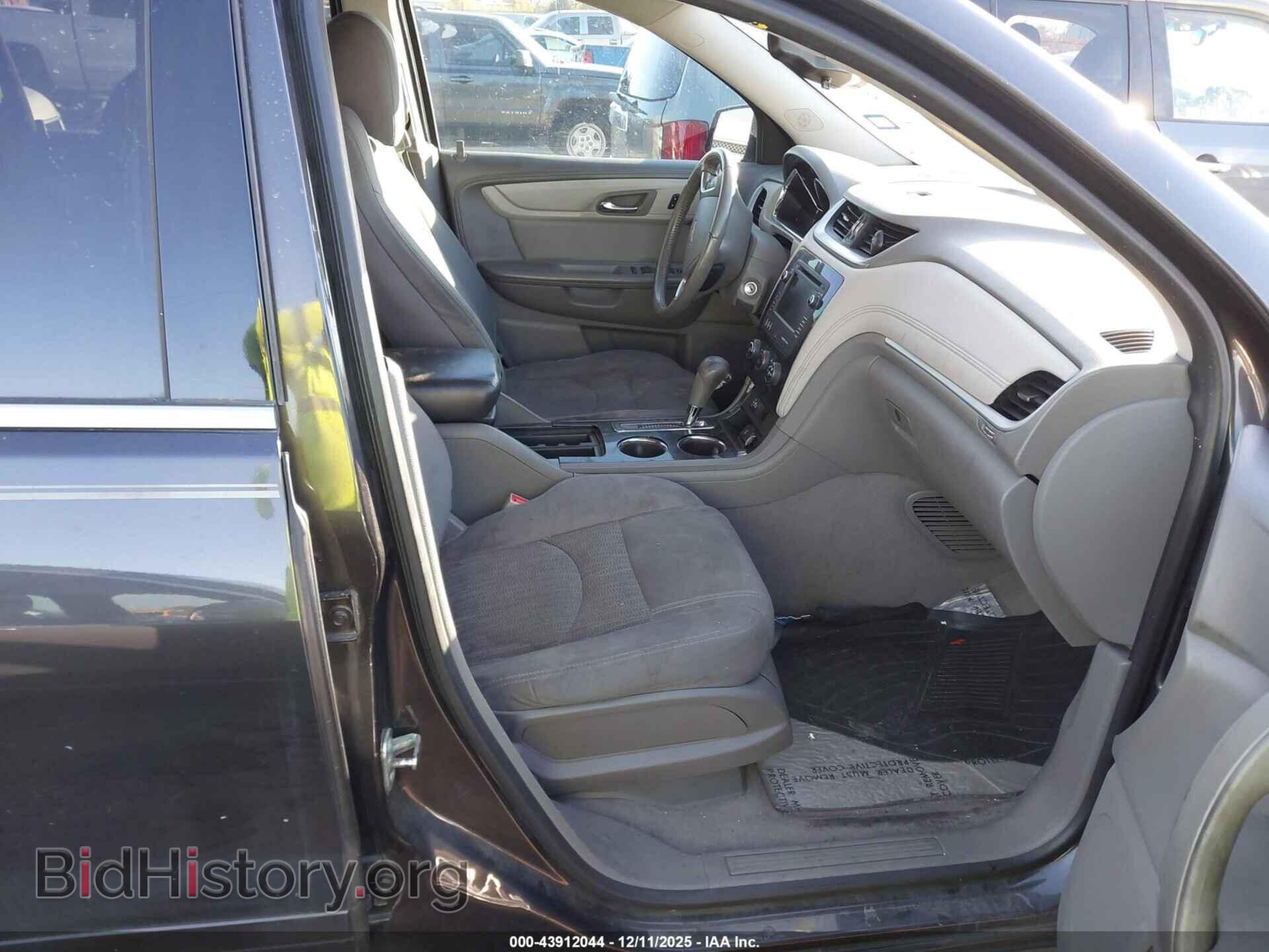 2015 CHEVROLET TRAVERSE - VIN: 1GNKRGKD8FJ317218 - Фото 5