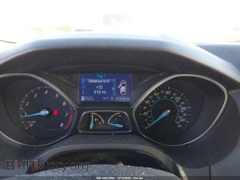 2012 Ford FOCUS (VIN 1FAHP3F21CL461094) — фото 7 из 11