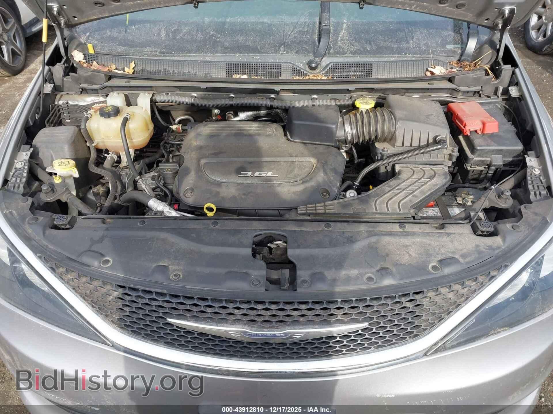 2017 CHRYSLER PACIFICA - VIN: 2C4RC1DG6HR502217 - Photo 10
