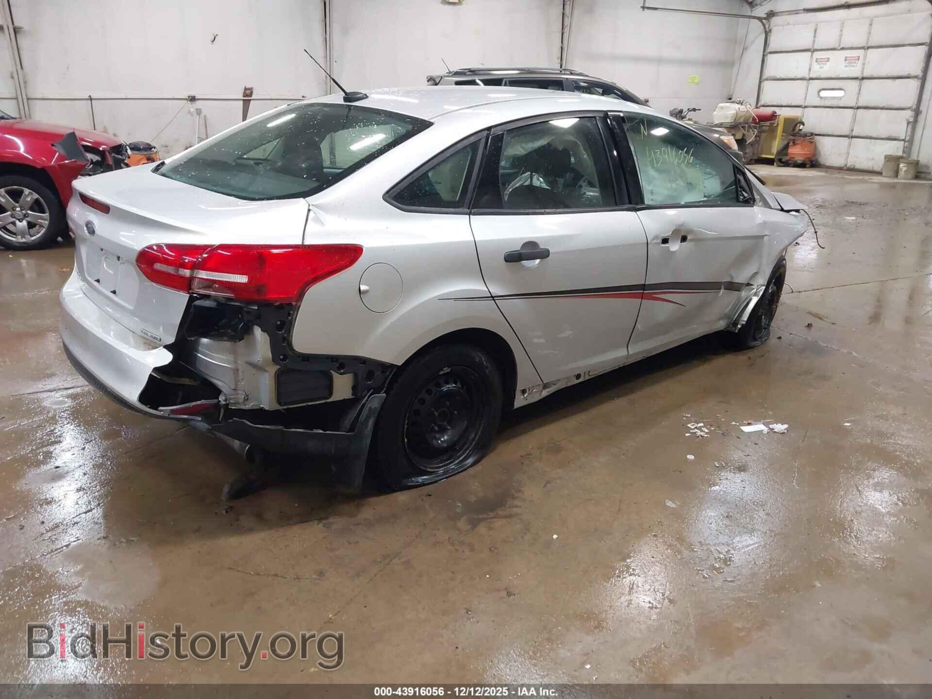 2016 FORD FOCUS - VIN: 1FADP3E2XGL211519 - Фото 4