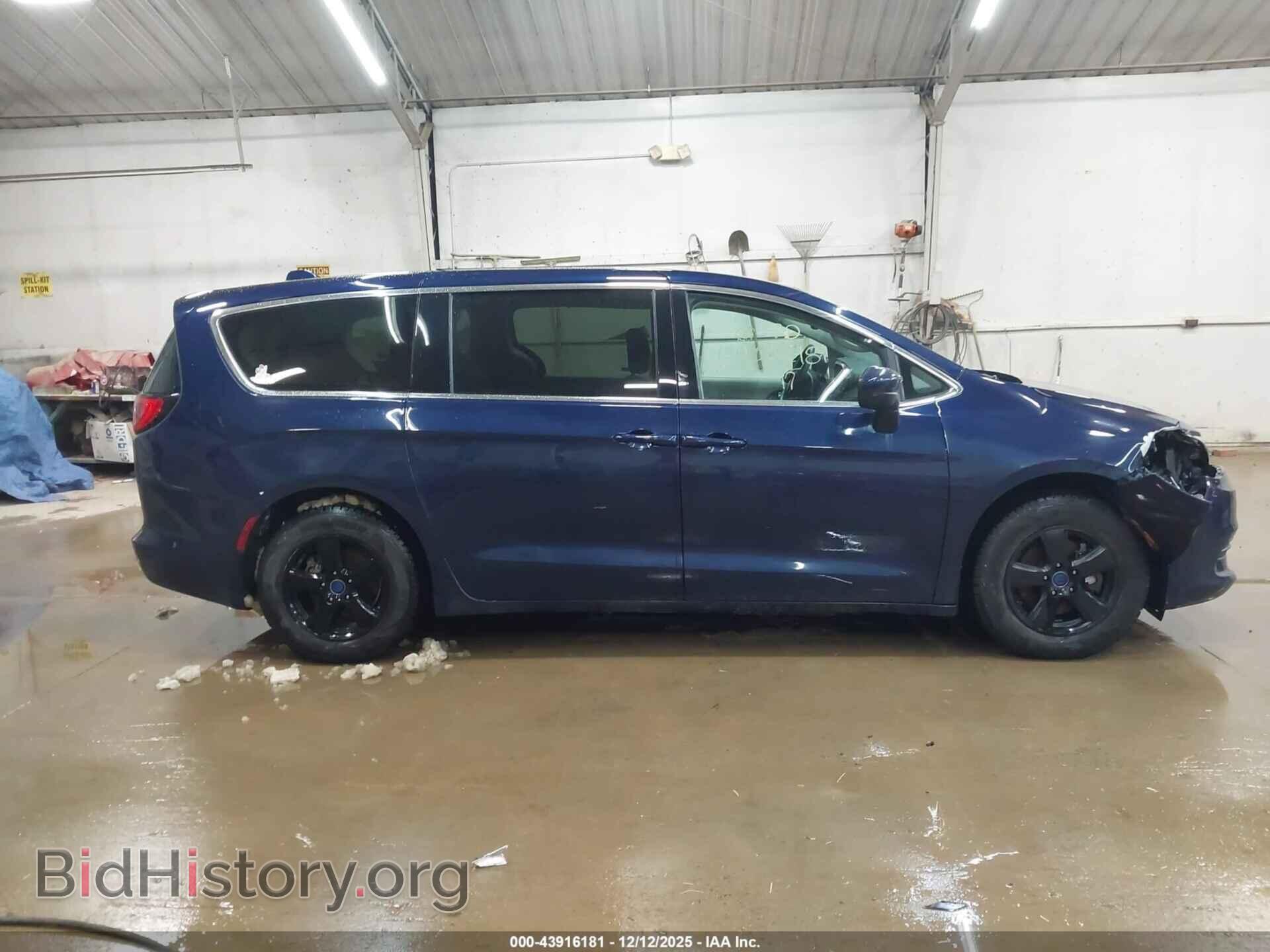 2017 CHRYSLER PACIFICA - VIN: 2C4RC1DGXHR660320 - Фото 13