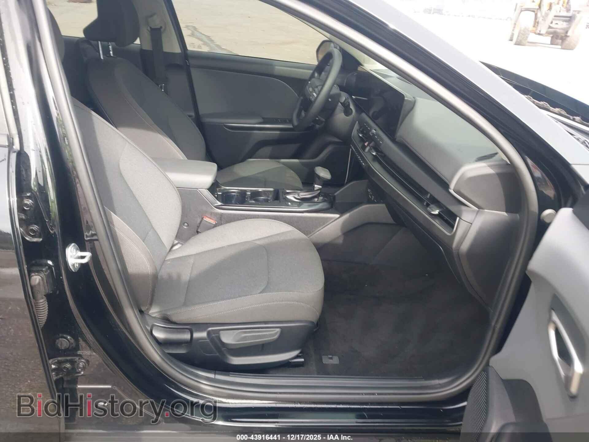 2025 KIA K4 - VIN: 3KPFT4DE3SE111229 - Фото 5