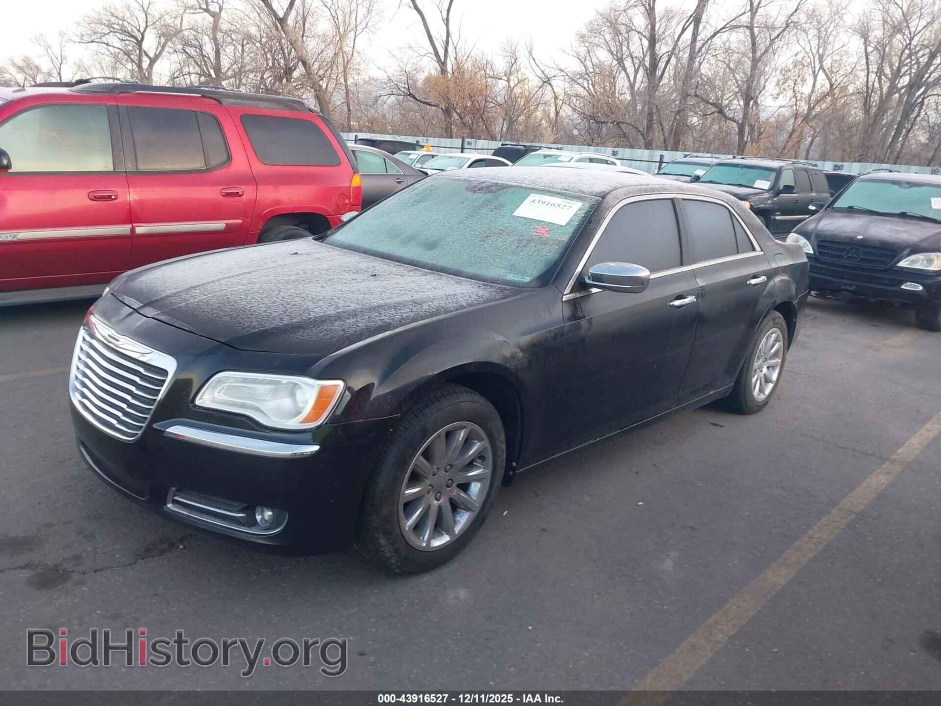2011 CHRYSLER 300 - VIN: 2C3CA5CG3BH564325 - Фото 2