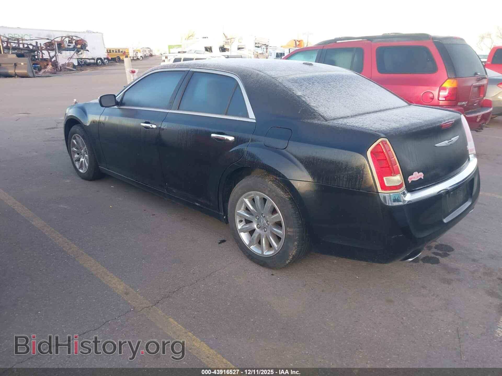2011 CHRYSLER 300 - VIN: 2C3CA5CG3BH564325 - Фото 3