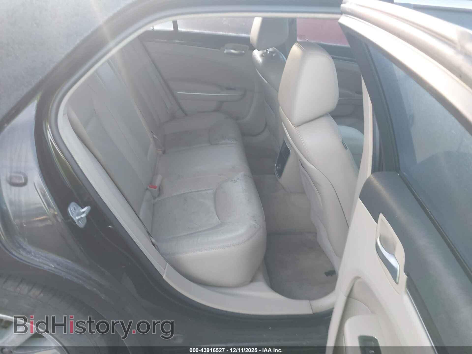 2011 CHRYSLER 300 - VIN: 2C3CA5CG3BH564325 - Фото 8