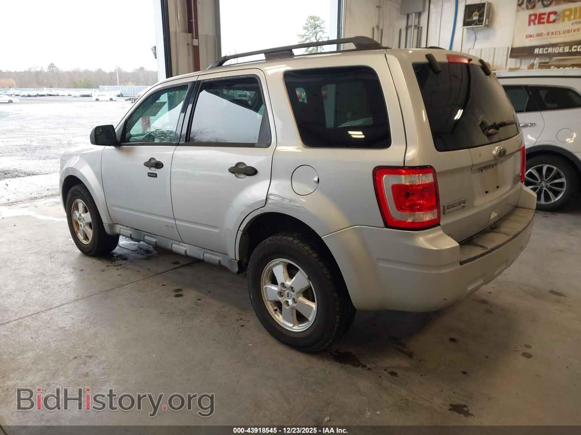 2011 FORD ESCAPE - VIN: 1FMCU0DG7BKC52632 - Фото 3
