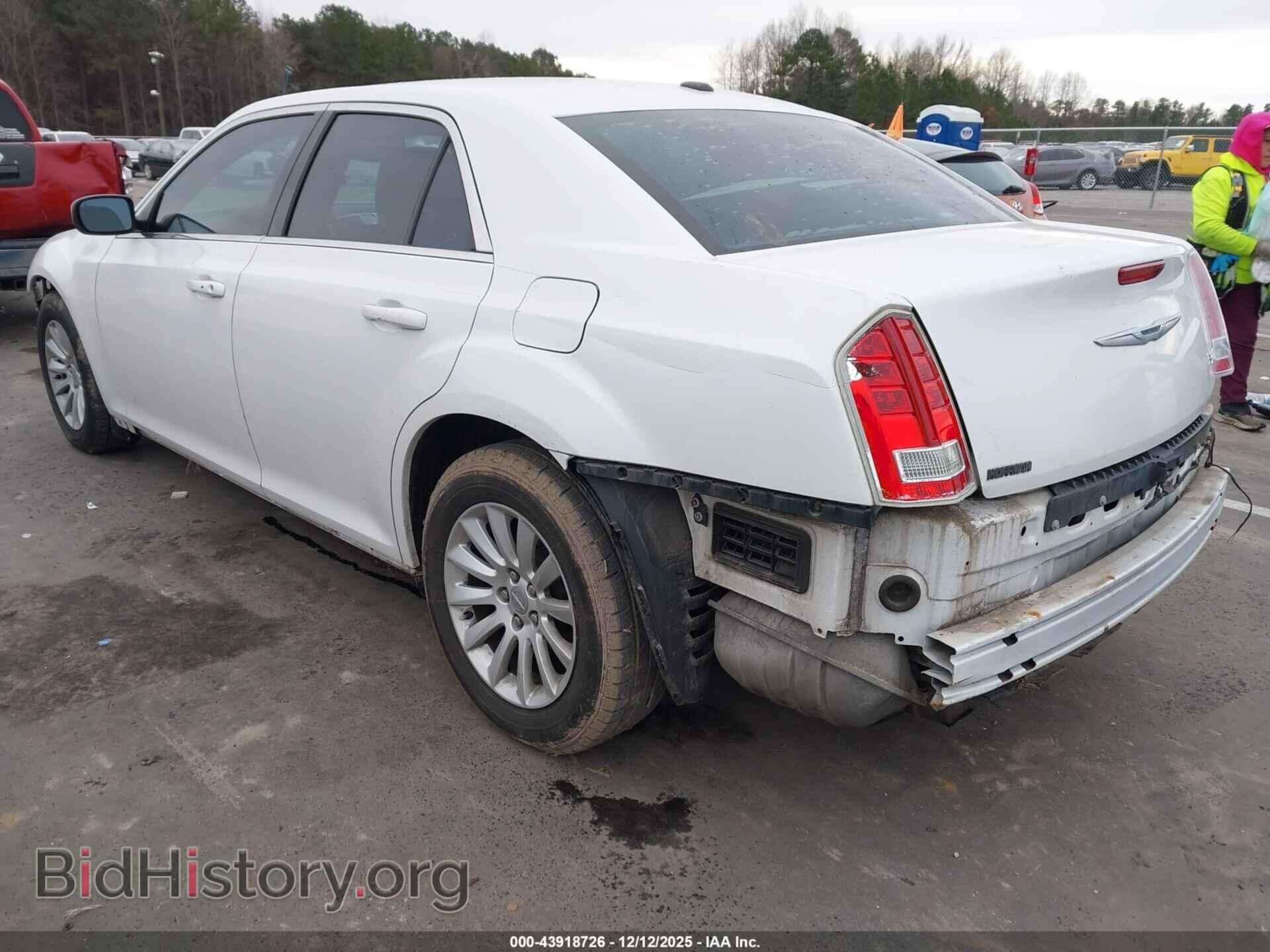 2012 CHRYSLER 300 - VIN: 2C3CCAAG5CH173085 - Фото 3