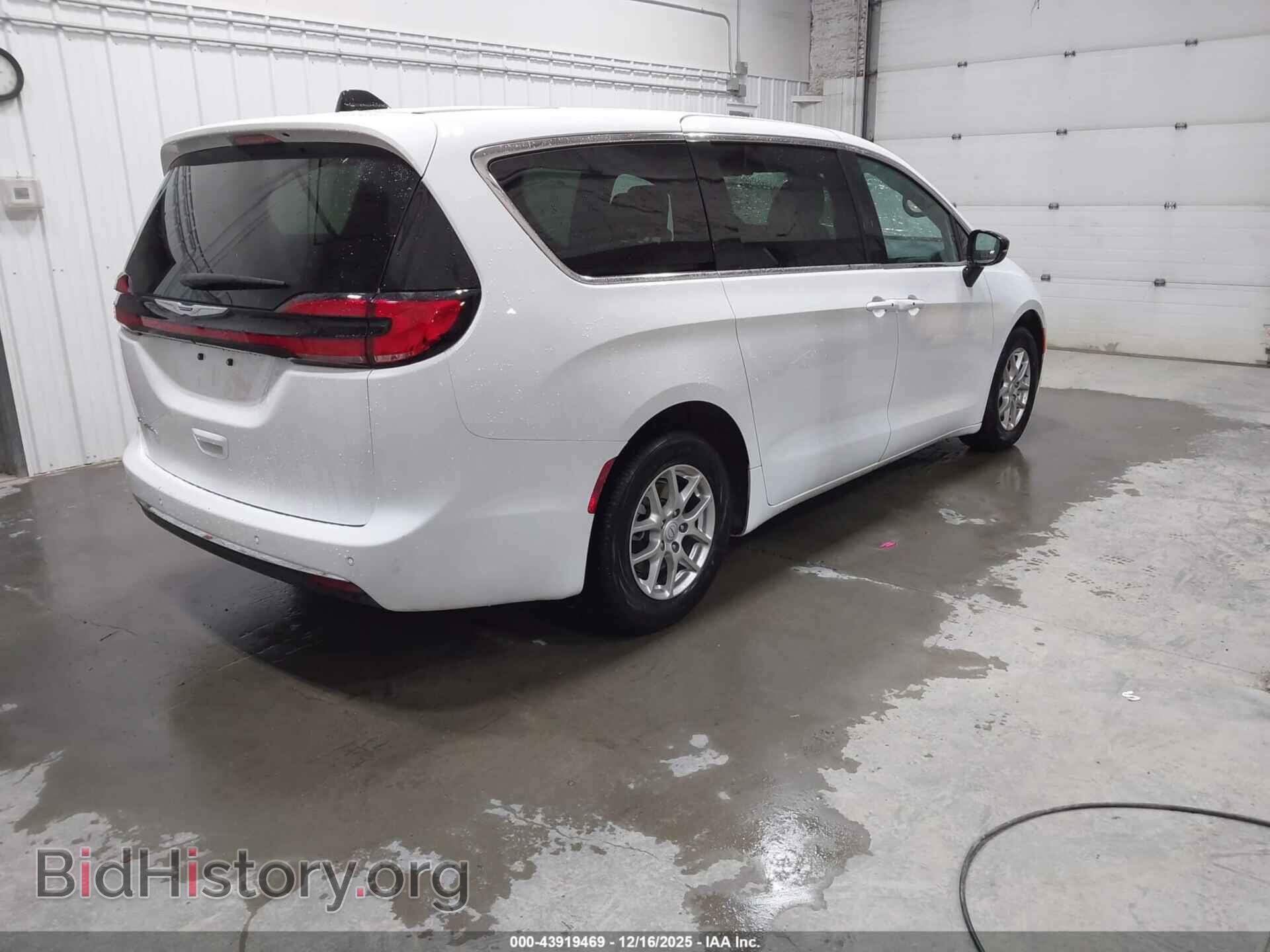 2025 CHRYSLER PACIFICA - VIN: 2C4RC1BG9SR594613 - Фото 4