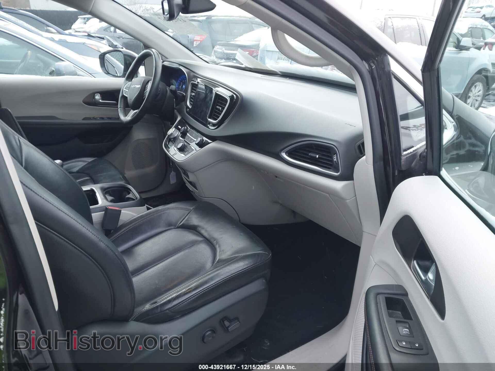2018 CHRYSLER PACIFICA - VIN: 2C4RC1EG5JR261884 - Фото 5