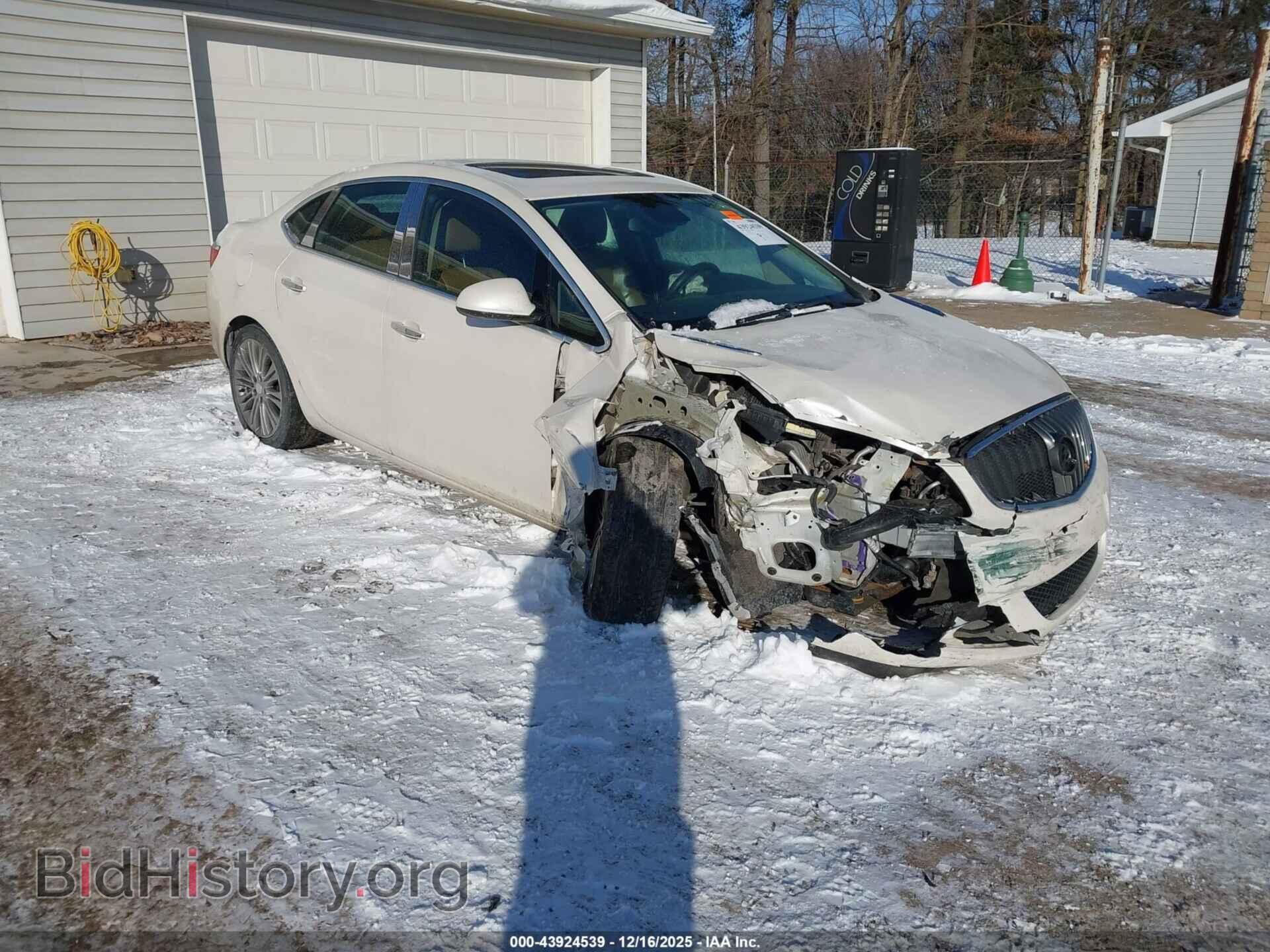 Photo 1G4PT5SV9D4152008 - BUICK VERANO 2013