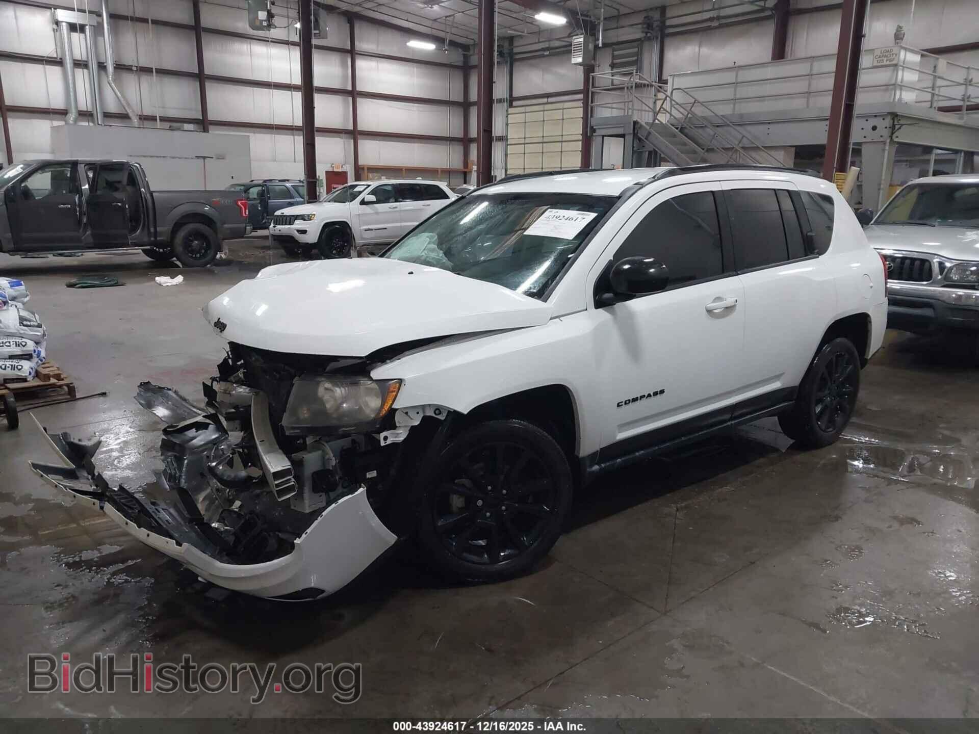 2015 JEEP COMPASS - VIN: 1C4NJDBB0FD396716 - Фото 2