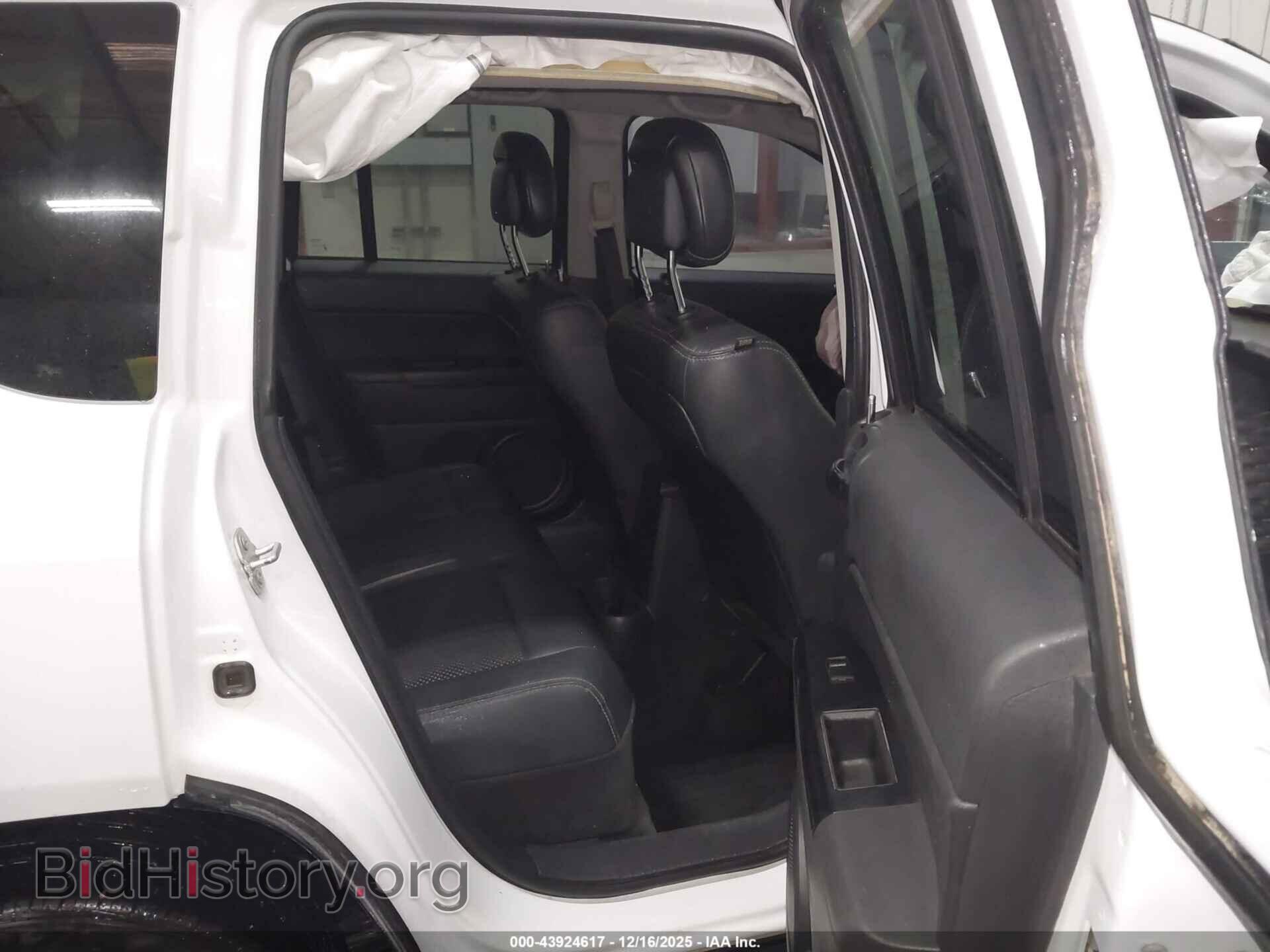 2015 JEEP COMPASS - VIN: 1C4NJDBB0FD396716 - Фото 8