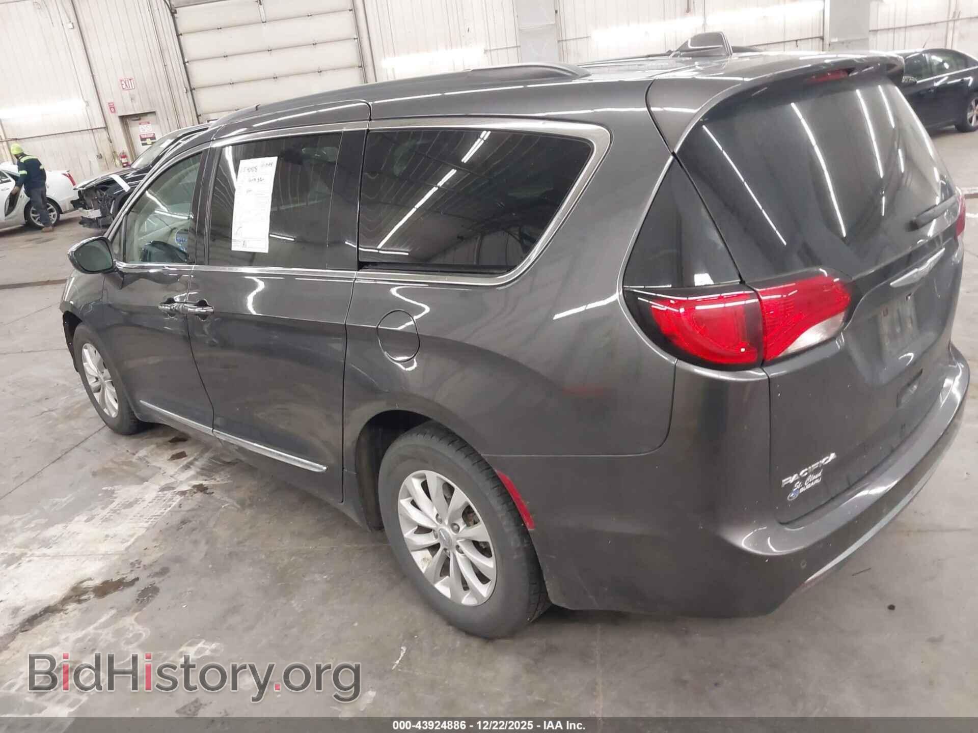 2017 CHRYSLER PACIFICA - VIN: 2C4RC1BG4HR538118 - Photo 3
