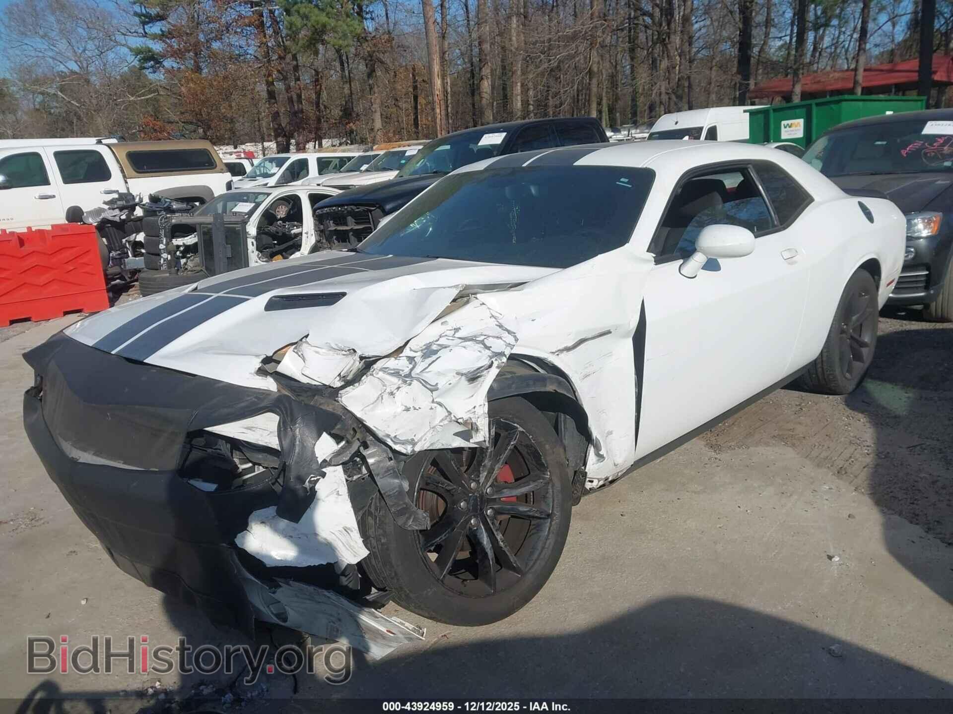 2016 DODGE CHALLENGER - VIN: 2C3CDZAG4GH279819 - Photo 2
