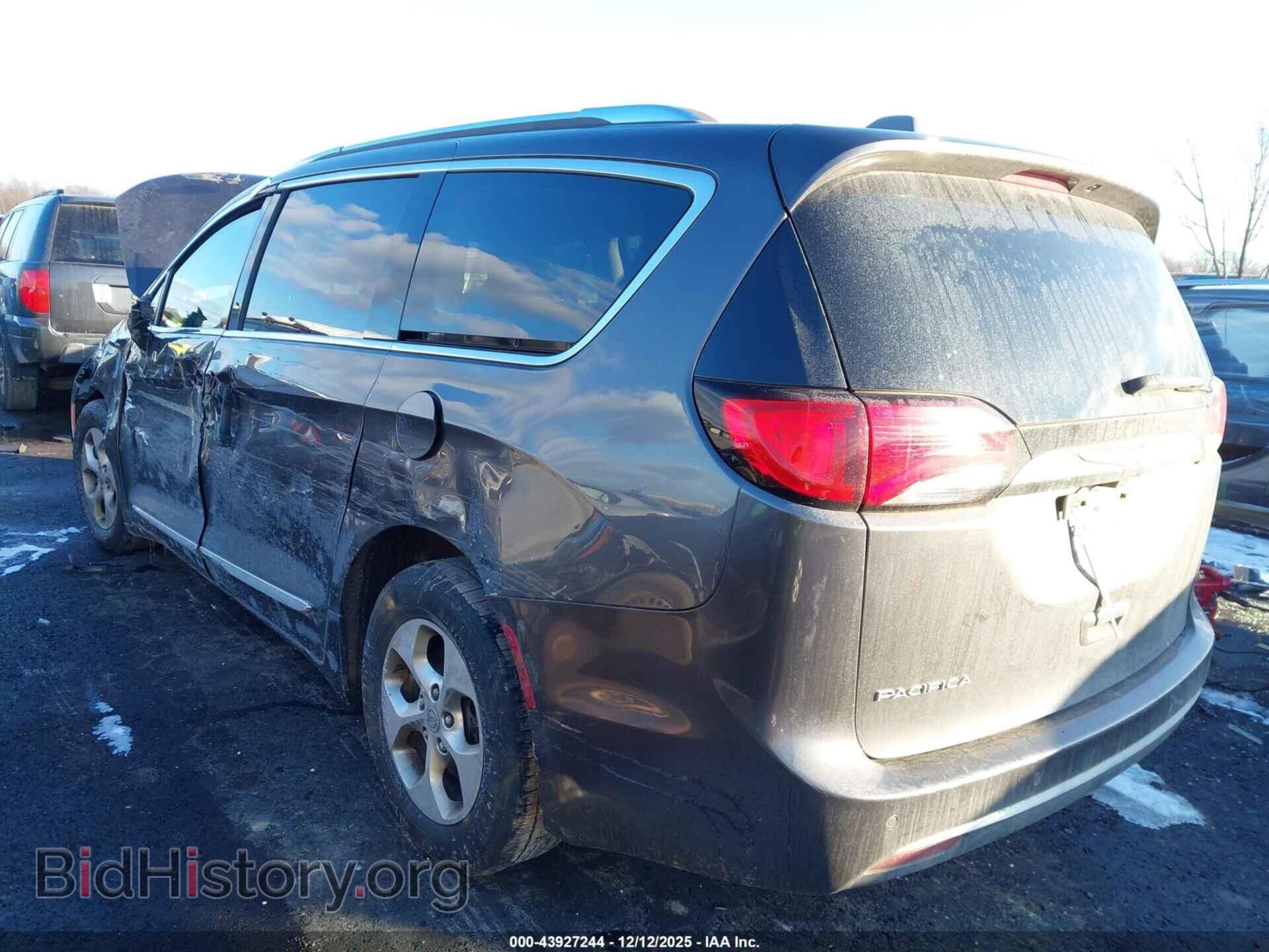 2017 CHRYSLER PACIFICA - VIN: 2C4RC1EG7HR555832 - Фото 3