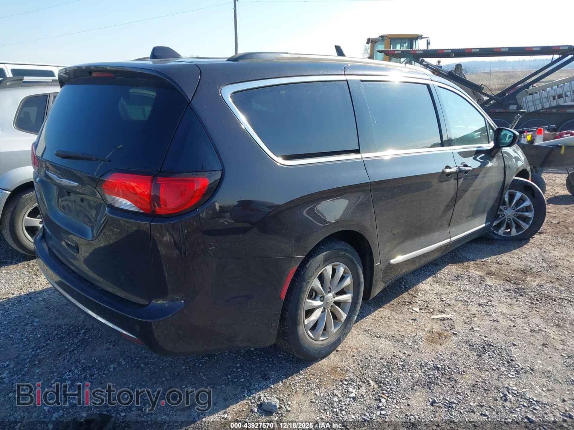 2017 CHRYSLER PACIFICA - VIN: 2C4RC1BG4HR785865 - Фото 4
