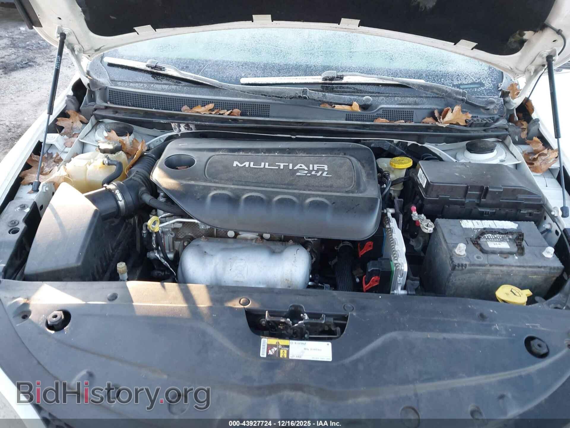 2016 CHRYSLER 200 - VIN: 1C3CCCAB3GN169792 - Фото 10