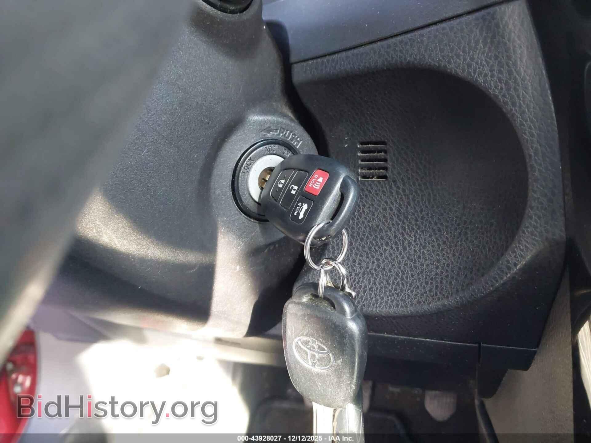 2017 TOYOTA COROLLA - VIN: 2T1BURHEXHC780527 - Фото 11