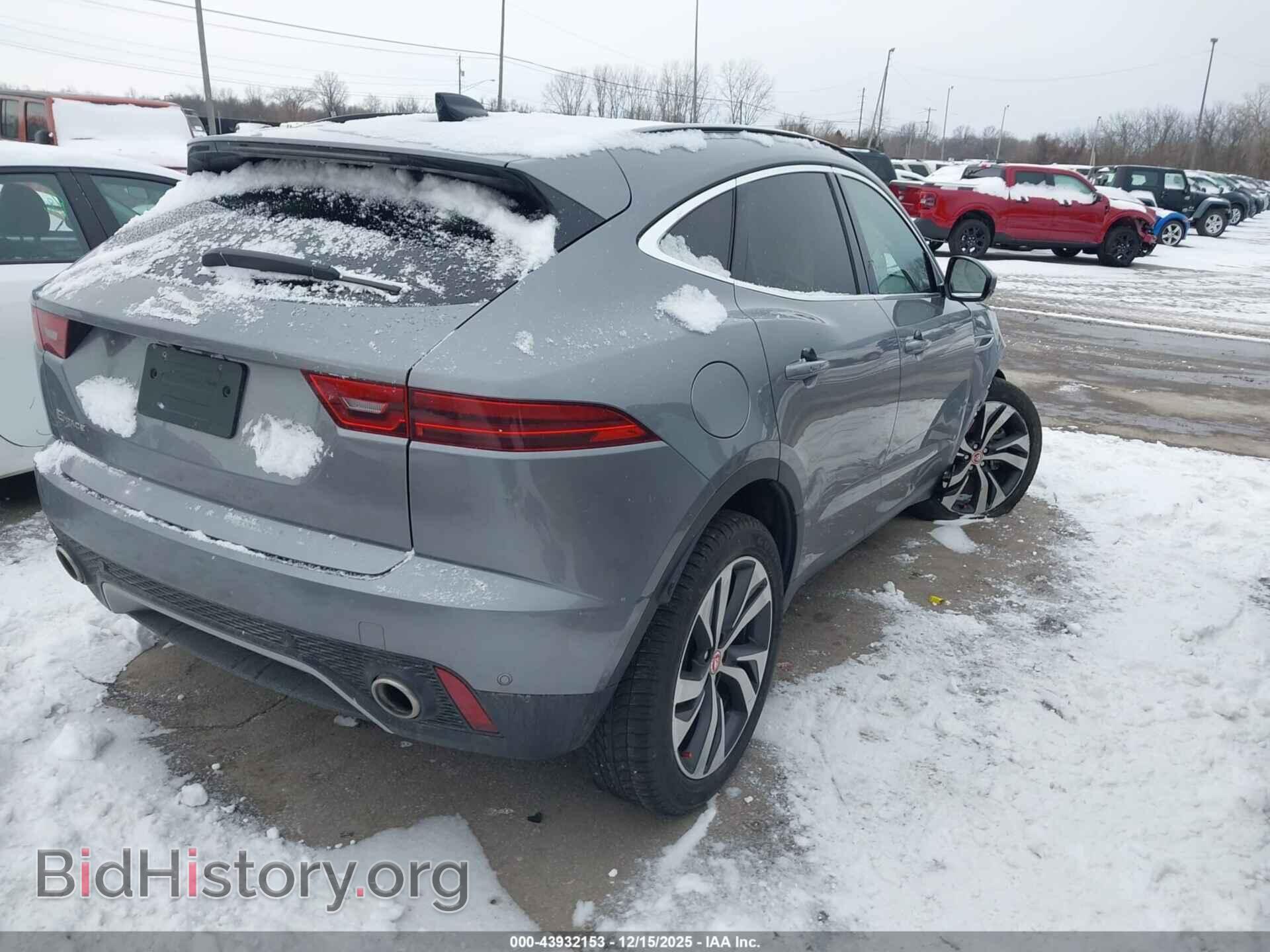 2022 JAGUAR E-PACE - VIN: SADFP2FX7N1028888 - Фото 4