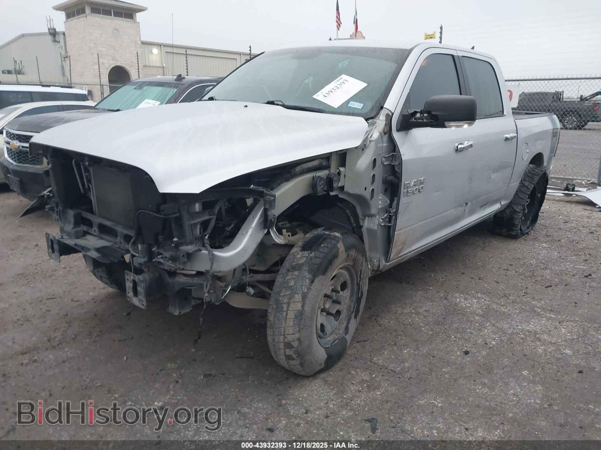2018 RAM 1500 - VIN: 1C6RR6LT4JS333935 - Фото 2