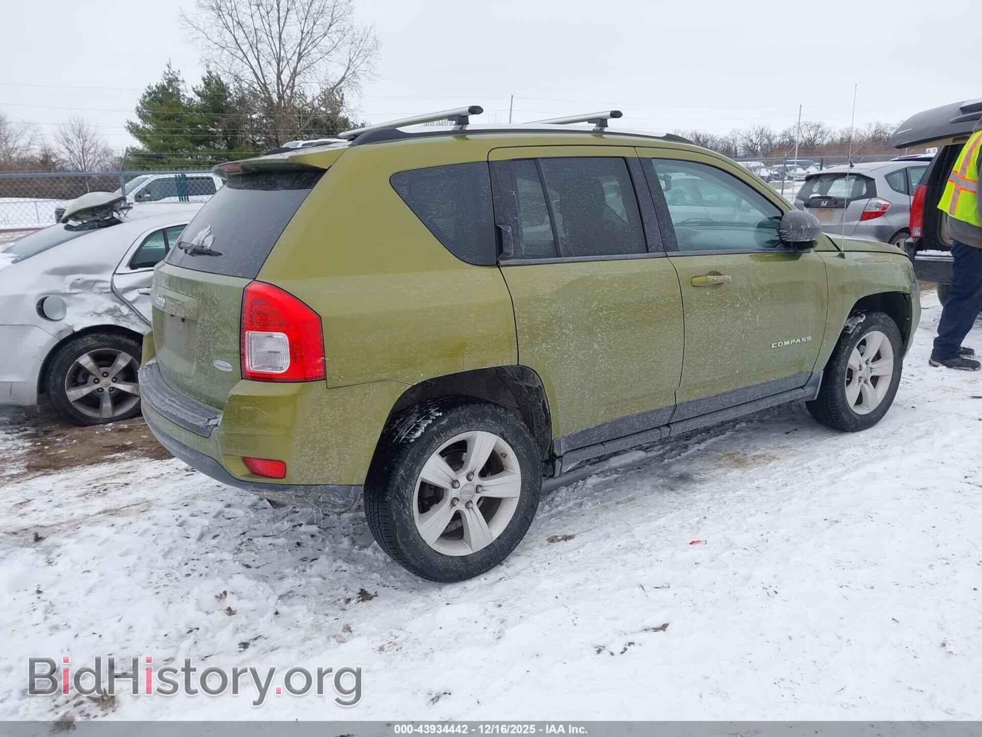 2012 JEEP COMPASS - VIN: 1C4NJDEB7CD574306 - Photo 4