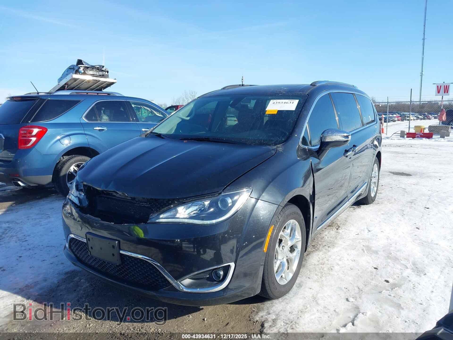 2019 CHRYSLER PACIFICA - VIN: 2C4RC1GG2KR552129 - Photo 2
