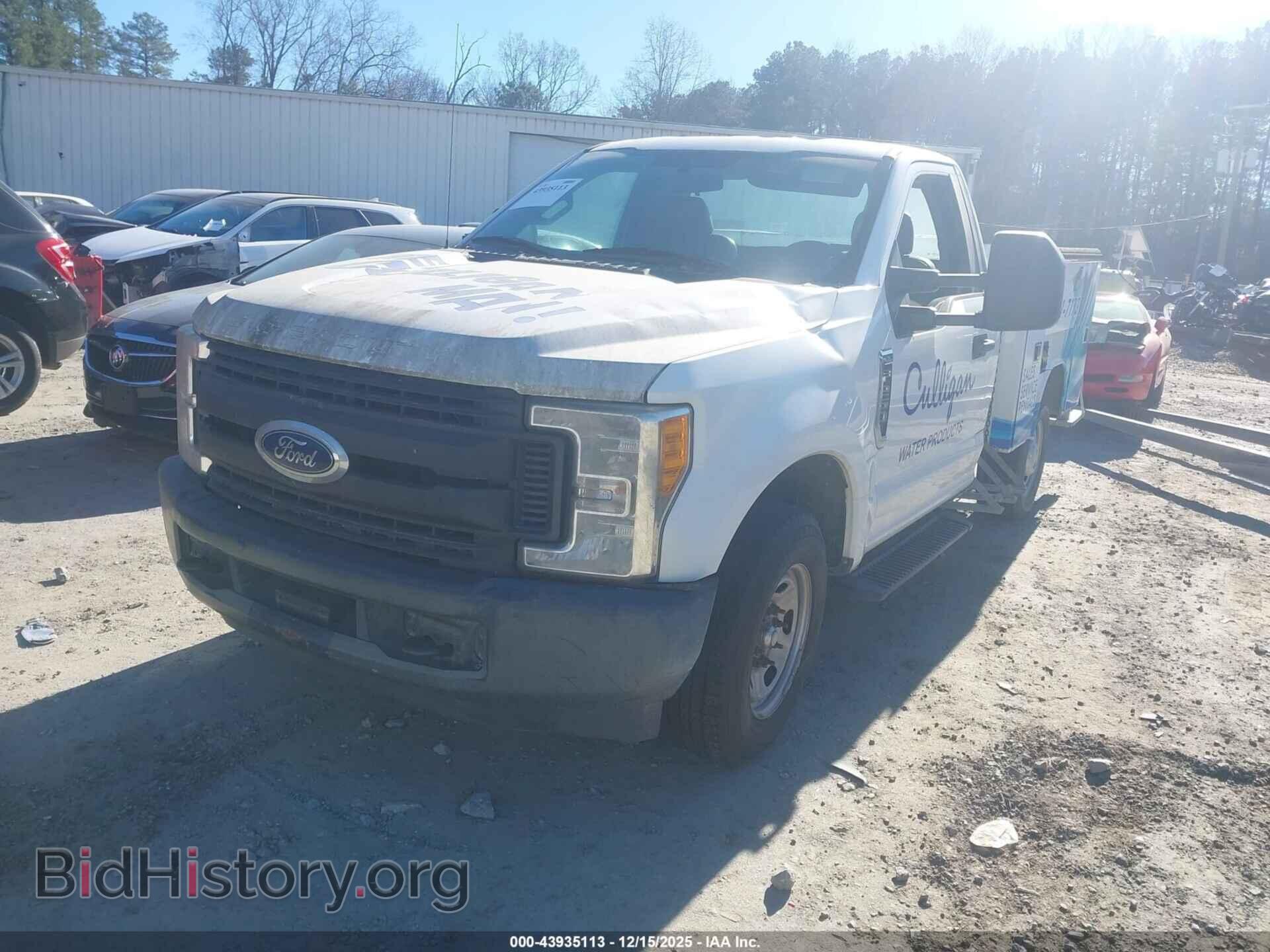 2017 FORD F-250 - VIN: 1FTBF2A65HEE65247 - Фото 2