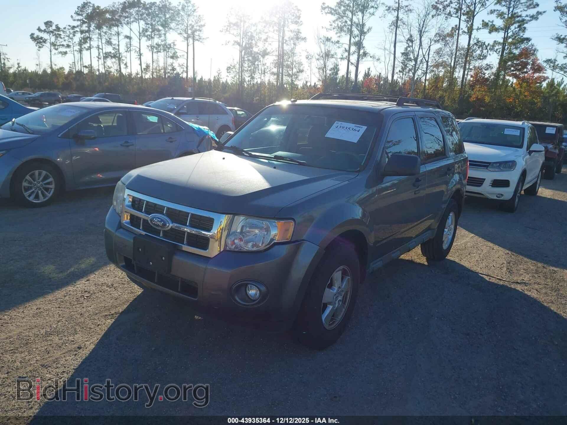 2011 FORD ESCAPE - VIN: 1FMCU0D77BKA20077 - Фото 2